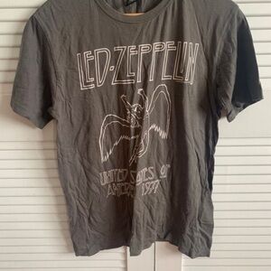 Everyday Luxe – The Cotton Crewneck That Elevates